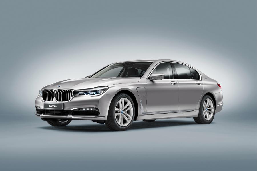  BMW 740e iPerformance (G11) 2016 года  (WW) (фото 1 из 17)